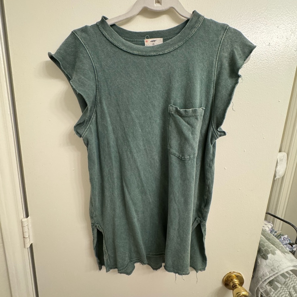 Green Sleeveless Top with Pocket